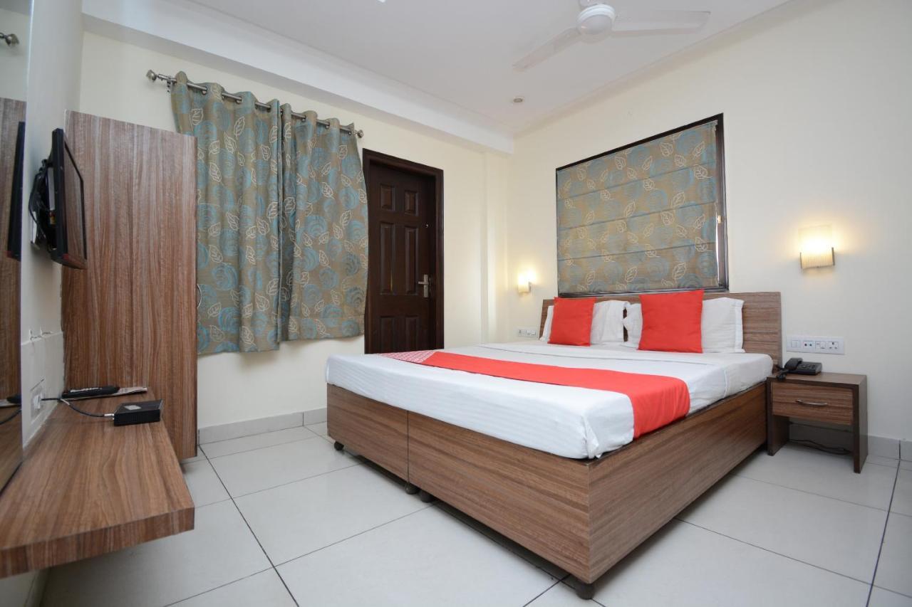 Oyo 5478 Skippers Inn Ludhiana Bagian luar foto
