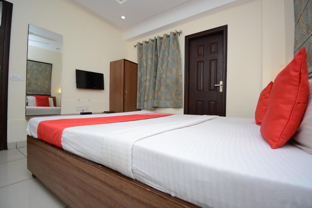Oyo 5478 Skippers Inn Ludhiana Bagian luar foto