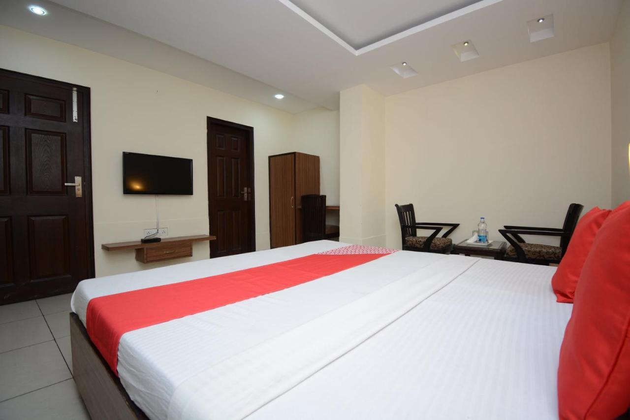 Oyo 5478 Skippers Inn Ludhiana Bagian luar foto