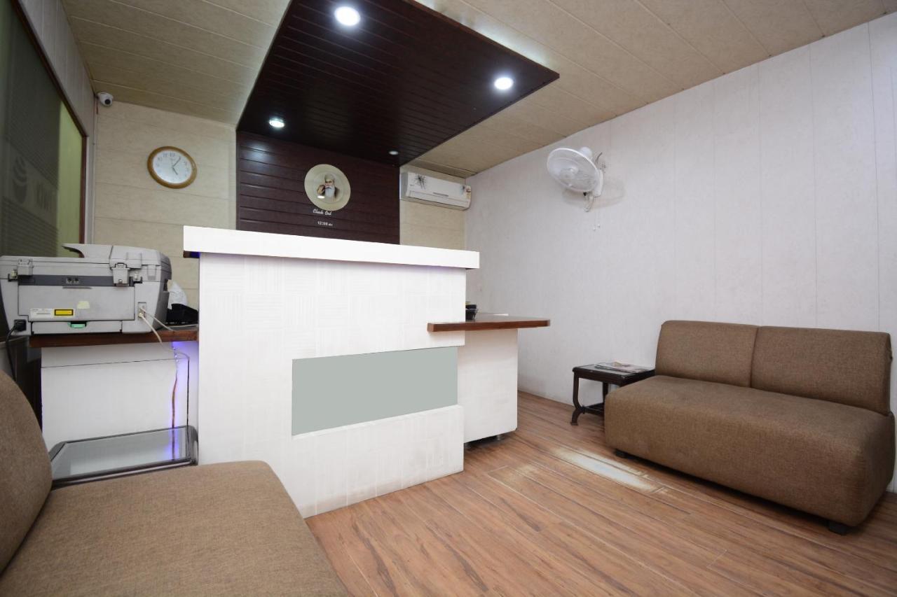 Oyo 5478 Skippers Inn Ludhiana Bagian luar foto