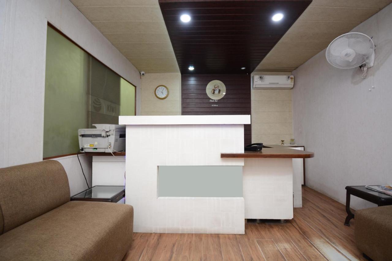 Oyo 5478 Skippers Inn Ludhiana Bagian luar foto