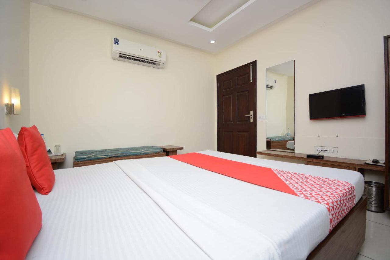 Oyo 5478 Skippers Inn Ludhiana Bagian luar foto